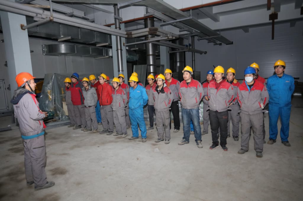 Installation-Team-1024x682